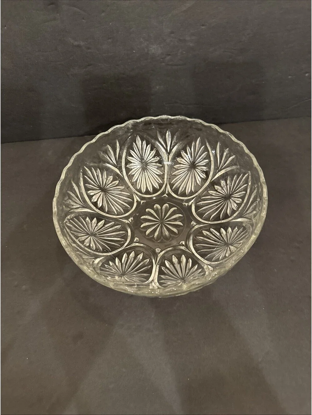 Vintage Anchor Hocking Clear Glass Egg Medallion Starburst 8